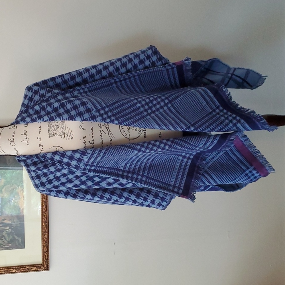 Steve Madden reversible wrap